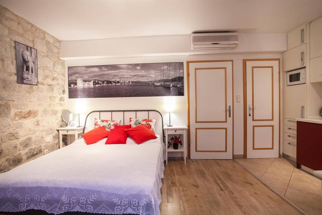 Apartment & Room Ursa Trogir Exterior foto
